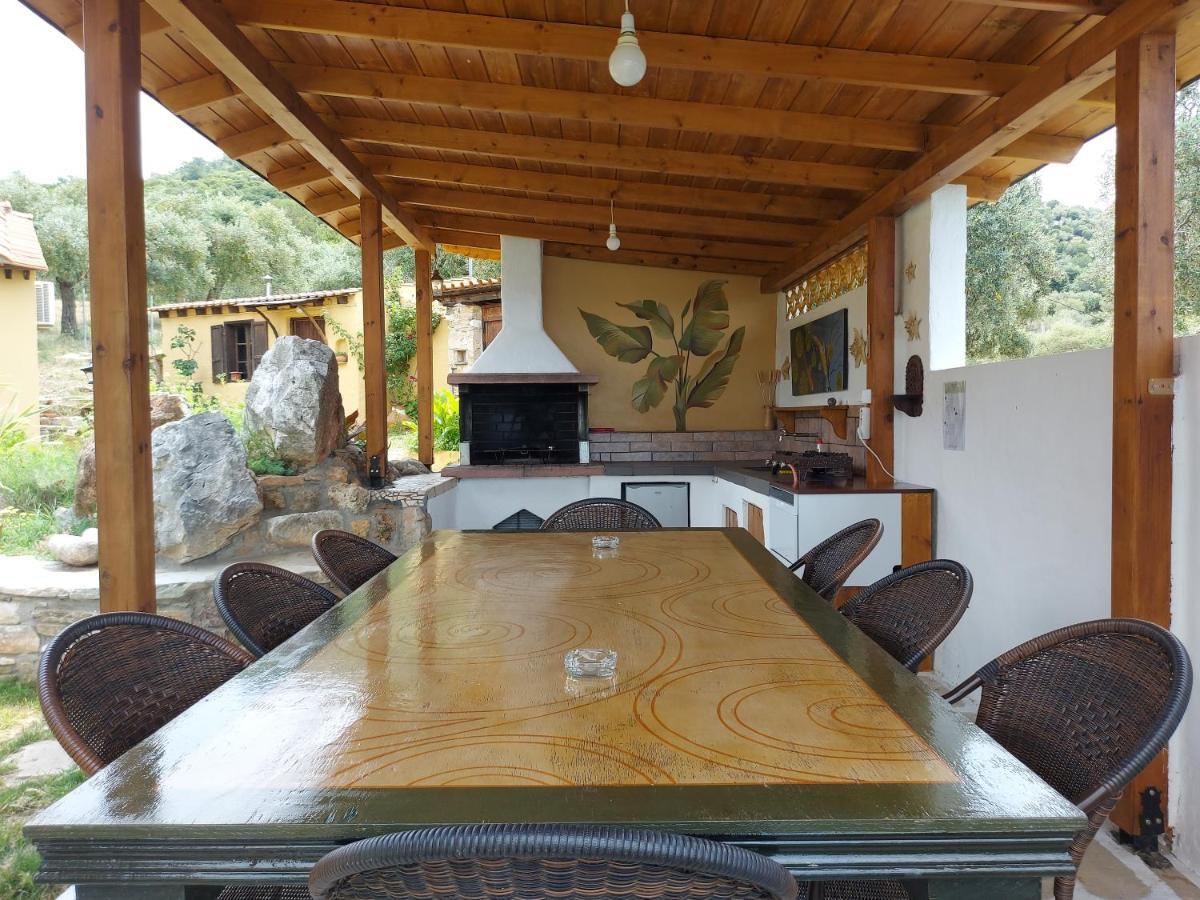 Varias Art House Kallirakhi Exterior photo