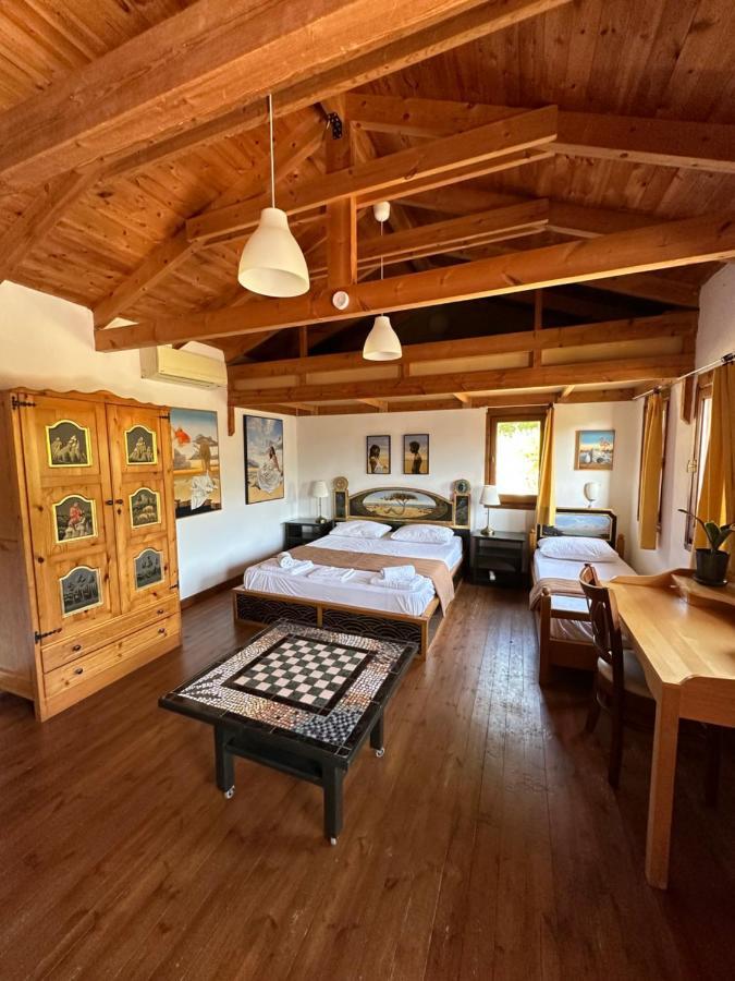 Varias Art House Kallirakhi Exterior photo